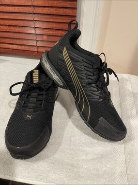 Like New Puma Voltaic Evo Sneakers in Puma Black & Puma Gold - Women’s Size 7